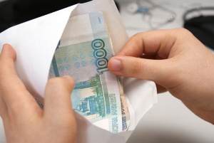 Сотрудник решил подать жалобу из-за задержки «серой» части зарплаты: есть ли шанс получить деньги Сотрудник решил подать жалобу из-за задержки «серой» части зарплаты: есть ли шанс получить деньги